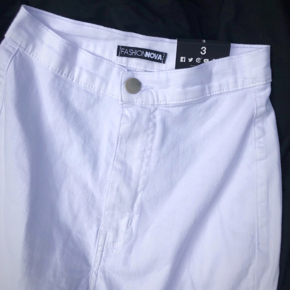 Brand new white skinny jeans! Size 3 women’s